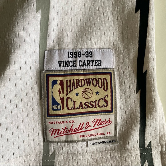 Toronto Raptors Swingman Jersey - Picture 7 of 10